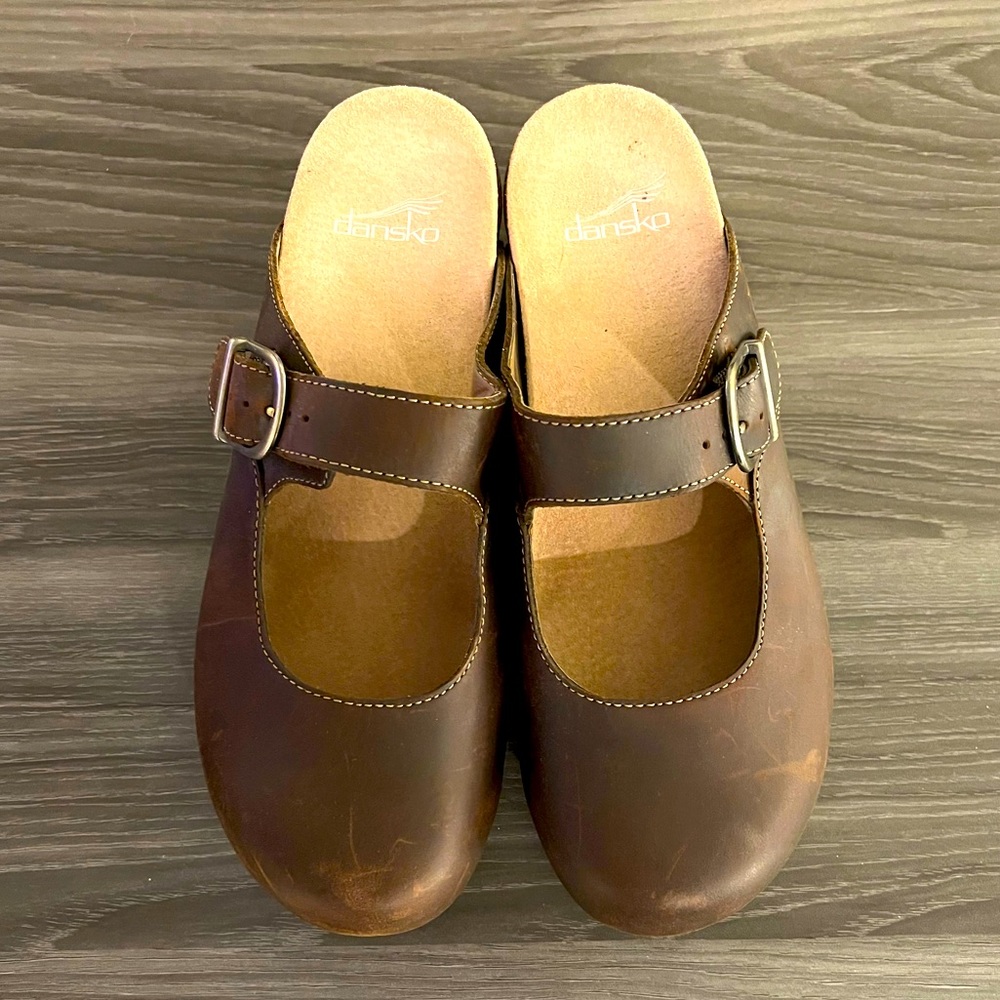 NWOT Dansko Clogs Sz 41